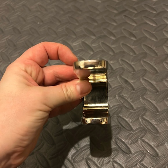 Silver/chrome colored hook - Picture 2 of 6